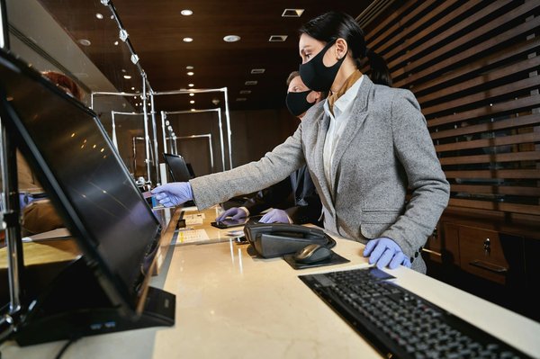 What are the necessary precautions for installing a high-power audio system in a UK car?